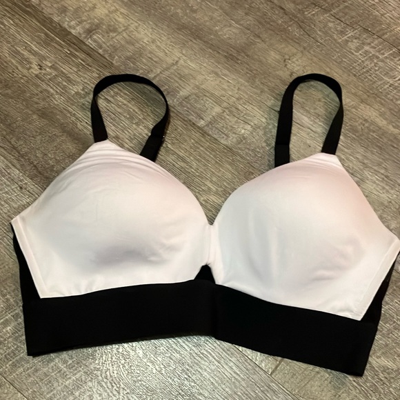 SPANX Other - SPANX Bra size Medium
